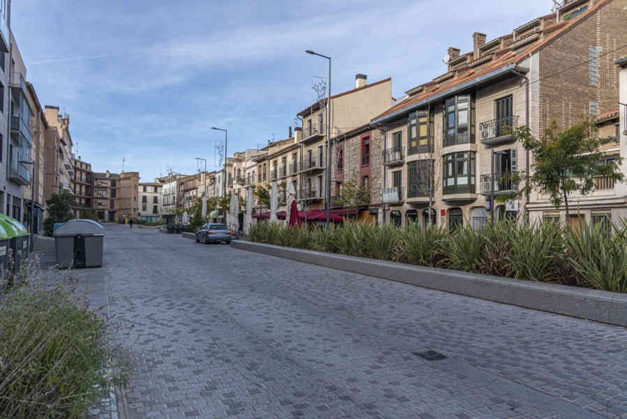 Comunidad Foral de Navarra 033 - Tudela - calle Muro.jpg